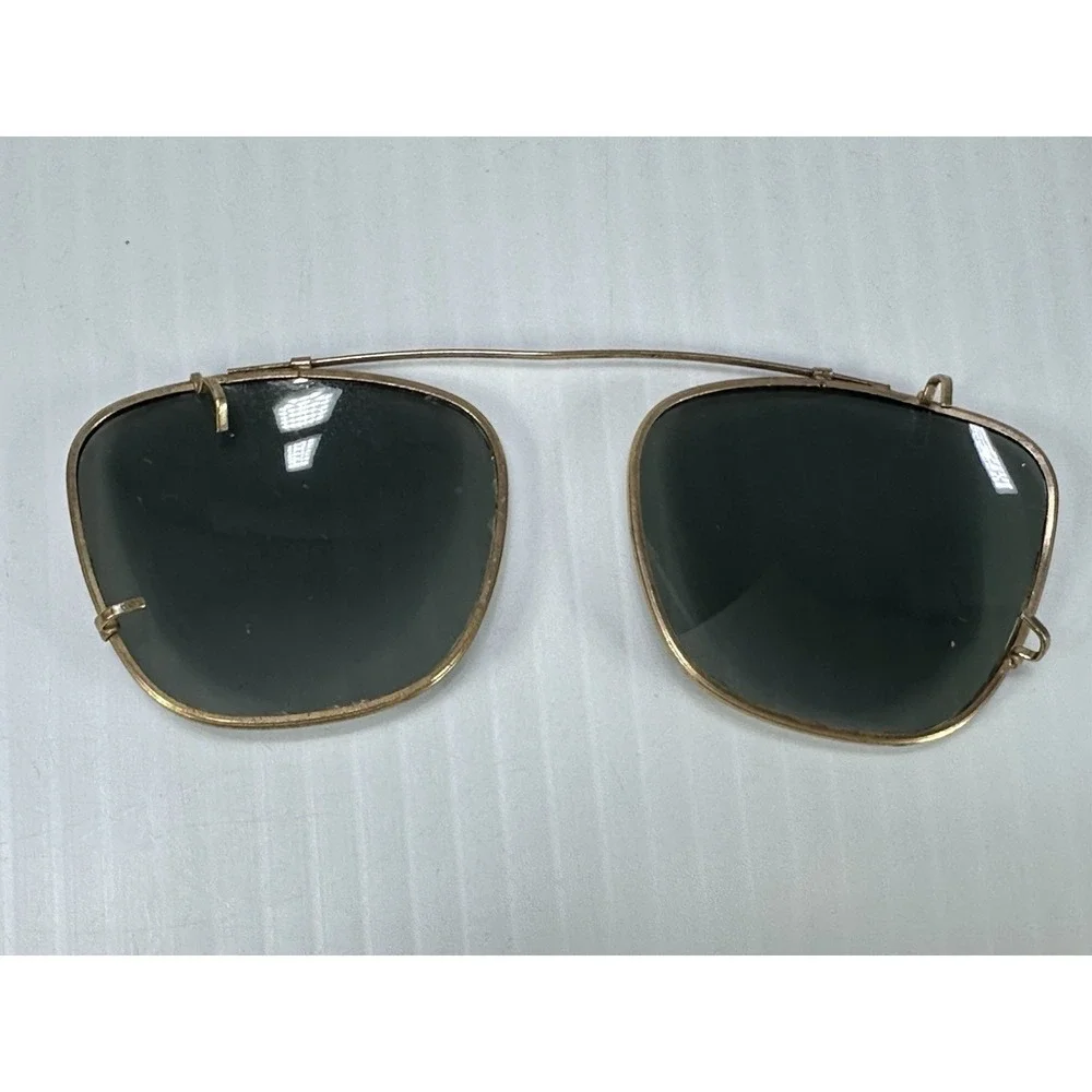 Vintage Polaroid‎ Extra Large Clip-On Sunglasses Gold Wire & Gray Lens